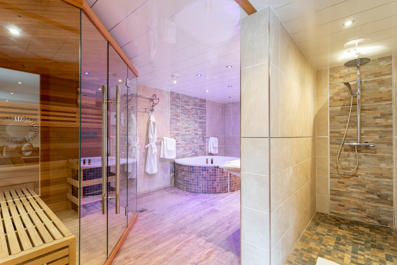 Mount Pleasant Hotel Bedrooms 324 83733