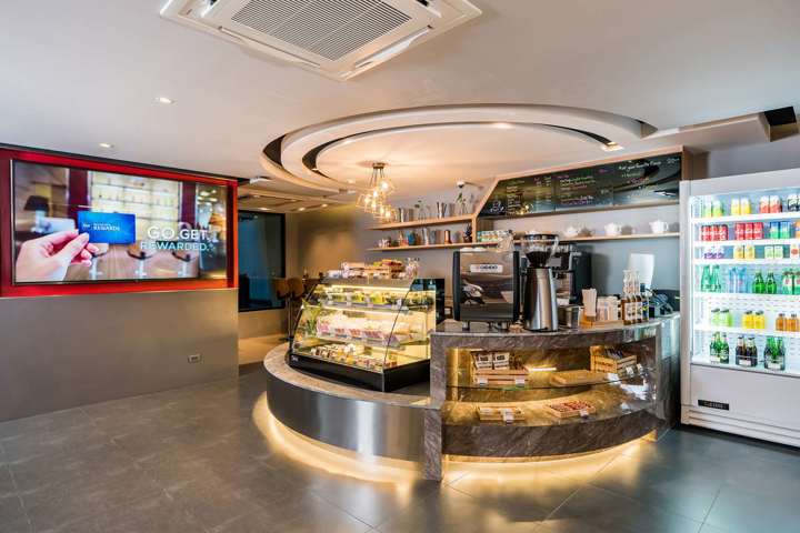 99365 033 Lobby