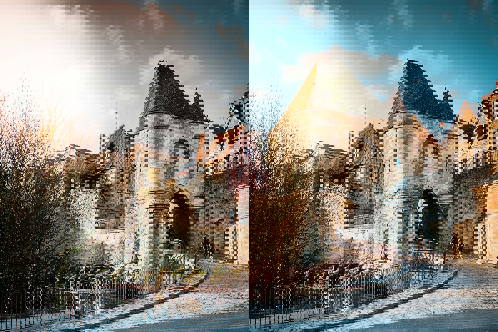 Hotels near attractions